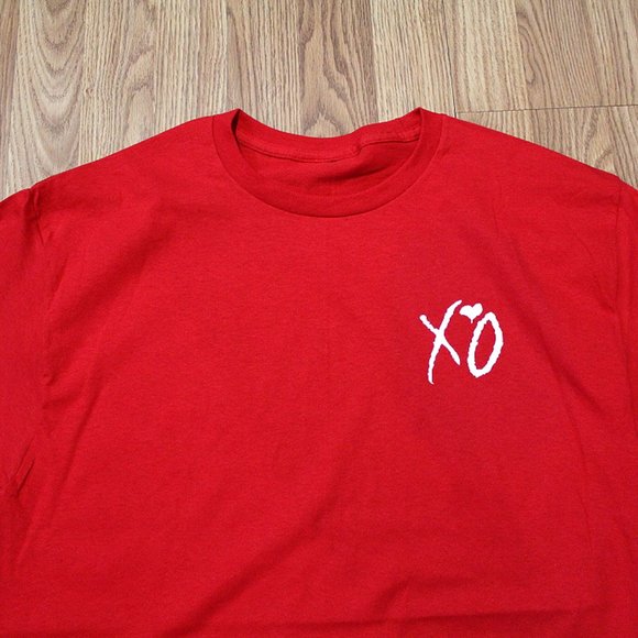 Christmas Theme The Weeknd XO White Pocket Logo Red T Shirt - Picture 3 of 3